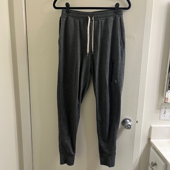 Vuori Sunday Performance Joggers in Charcoal Heather - Picture 1 of 5